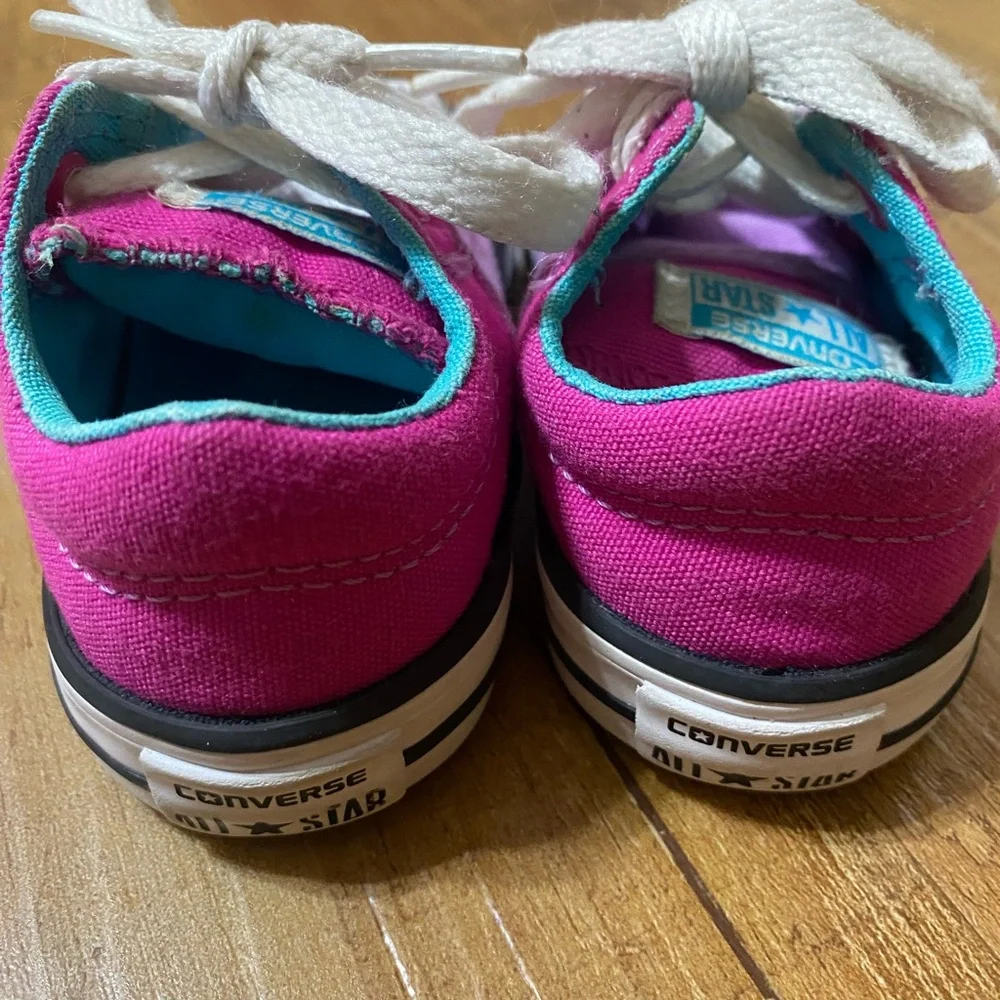 Converse All Star children’s purple & pink Shoes size 5